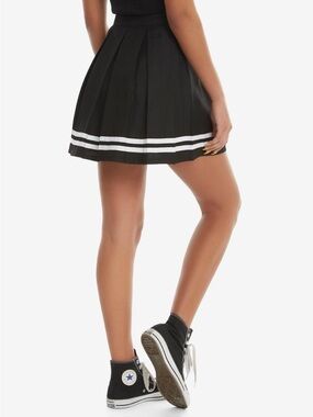 Hot Topic Black Circle Skater Skirt with White Hem Stripes